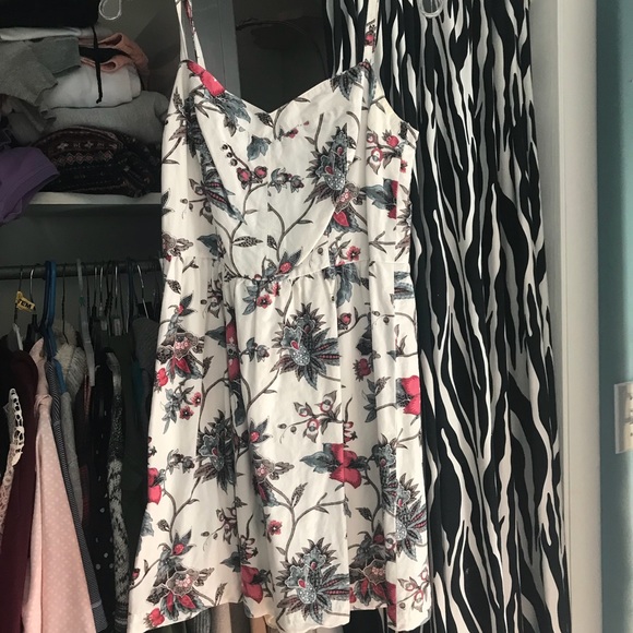 LOFT Dresses & Skirts - LOFT Floral Mini Dress